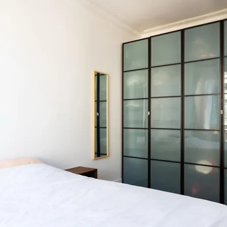 Spacious And Very Bright Cocoon For 2 In Paris * パリ